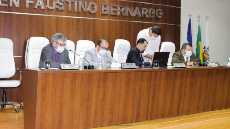 Foto geral da sessão da Câmara de Ibatiba